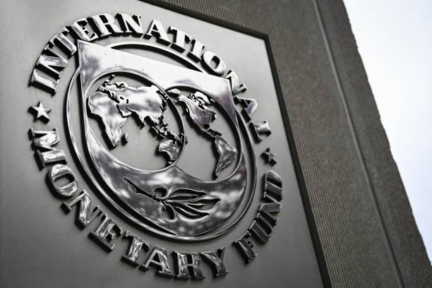 续请失业金人数创逾两年新高，IMF 警告美国<em>经济</em>风险 thumb